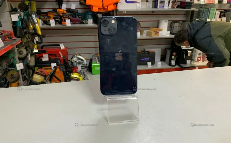 Apple iPhone 13 4/128 ГБ
