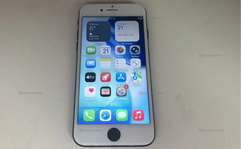Apple iPhone SE (2020) 3/64 ГБ