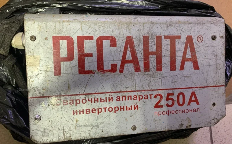 сварочный аппарат инверторный Ресанта 250А