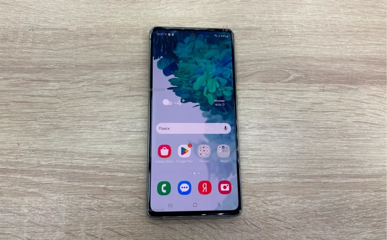 Samsung Galaxy S20 FE 6/128 ГБ