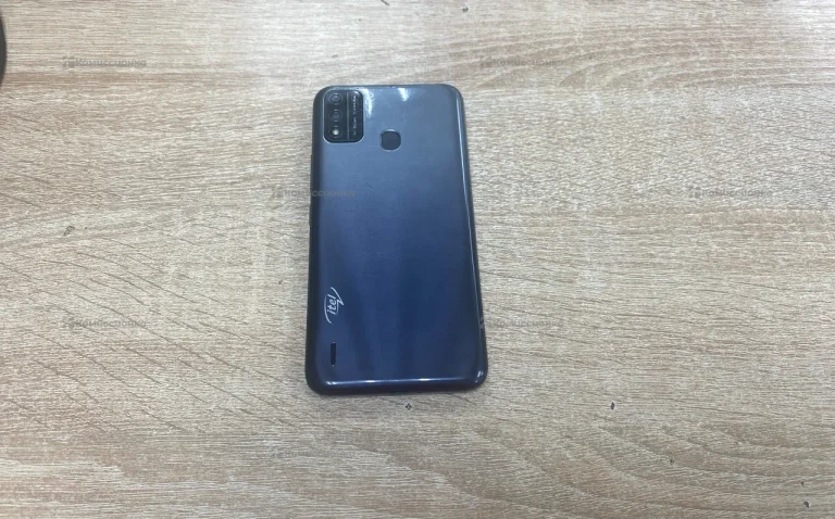 Itel A48 2/32 ГБ