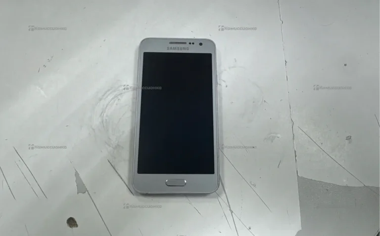 Samsung Galaxy A3 (2017) 2/16 ГБ