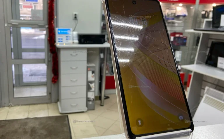 Infinix Smart 8 4/128 ГБ