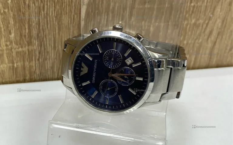 Часы  Emporio Armani