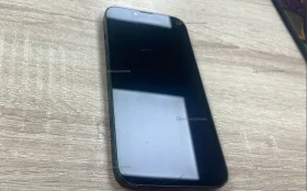 Apple iPhone 13 4/128 ГБ