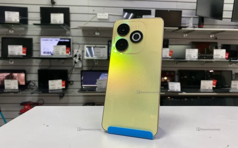 Телефон Infinix Smart 8 3/64 ГБ