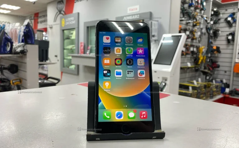 Apple iPhone 8 Plus 3/64 ГБ