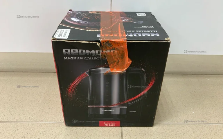 Чайник REDMOND RK-G196