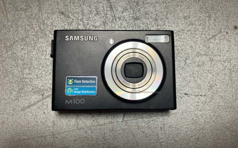 Фотоаппарат  Samsung M100