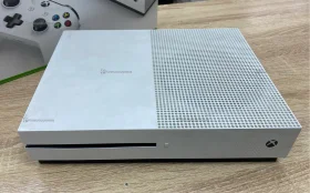 Приставка Xbox Xbox one s с дисководом 500гб