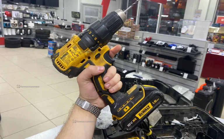 Дрель Шуруповерт Dewalt DCD 777