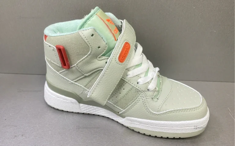 Кроссовки Adidas 36p зима