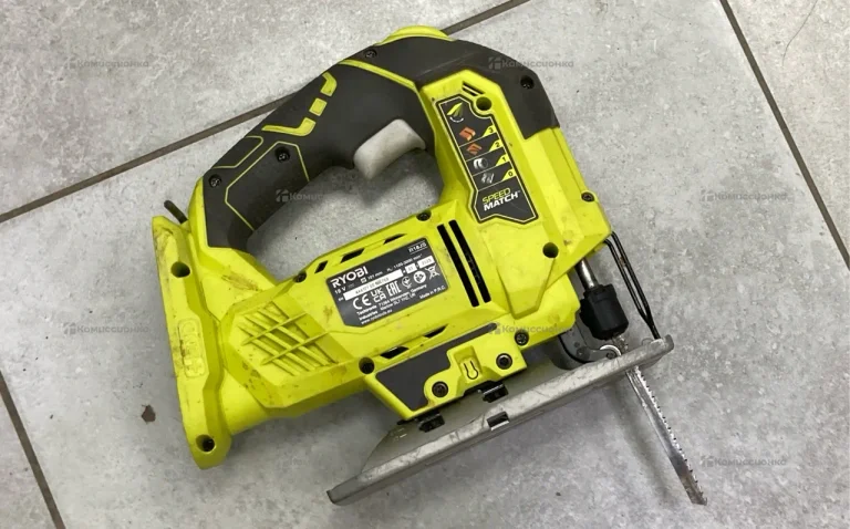 Электролобзик Ryobi RJS1000