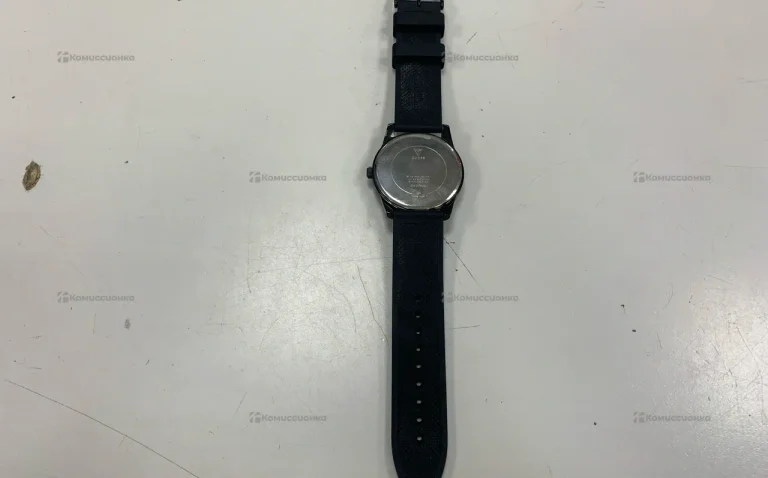 Часы  guess GW036261