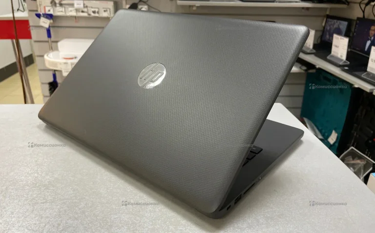 Ноутбук  HP 240 G7