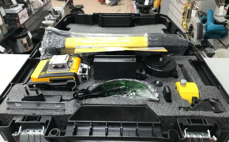 Лазерный уровень Dewalt (реплика)