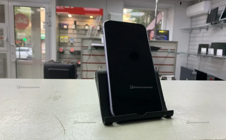 Apple iPhone 11 4/64 ГБ