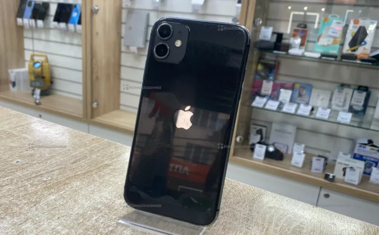 Apple iPhone 11 4/64 ГБ