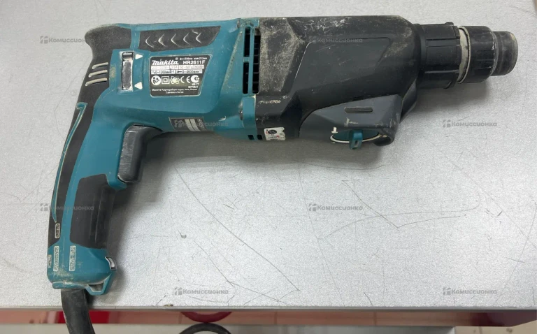 Перфоратор Makita HR2611F
