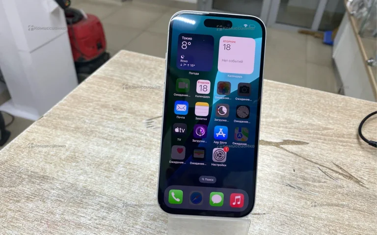 Apple iPhone 16 8/256 ГБ