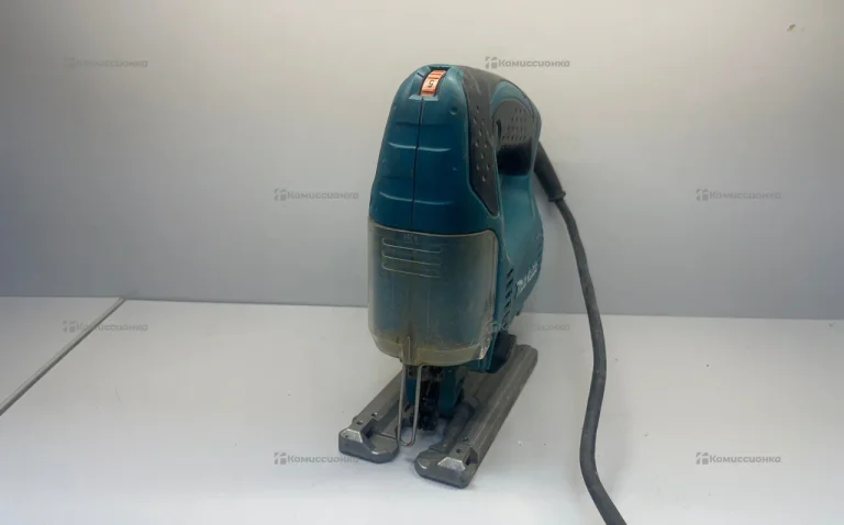 Лобзик Makita 4329