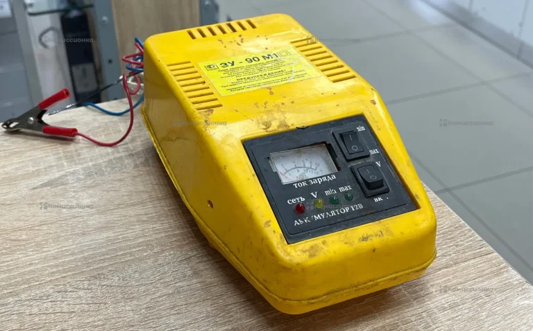 Зарядное устройство для аккумулятора