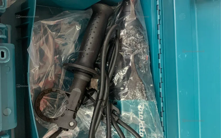 Перфоратор HR2470