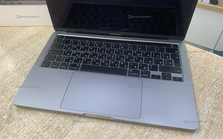 Ноутбук MacBook 13  2020 i5
