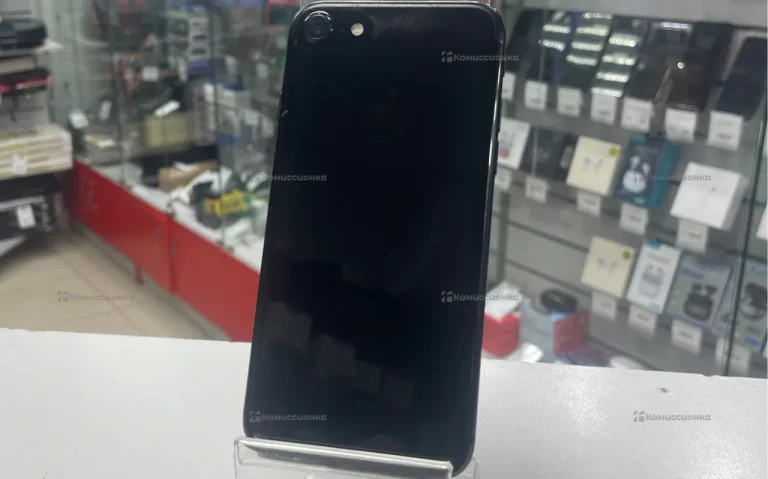 Apple iPhone 7 2/128 ГБ