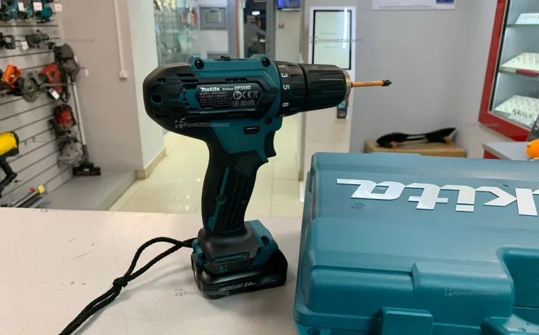 аккумуляторная дрель-шуруповерт Makita DF333D