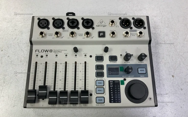 Микшерный пульт Behringer Flow 8