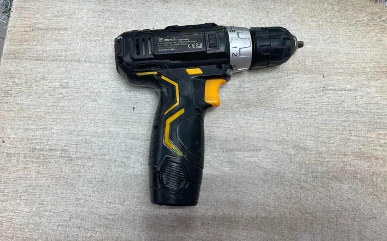 шуруповерт deko gcd12du3