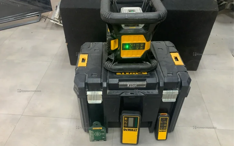 ротационный лазерный нивелир DEWALT DCE079G