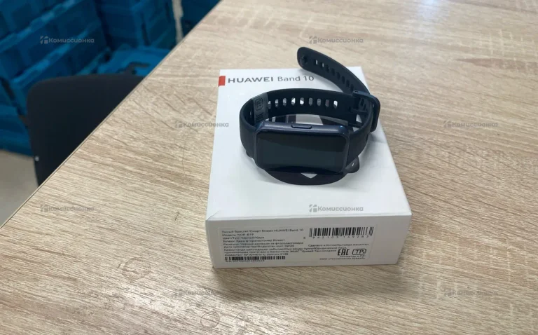 Часы  Huawei Band 10