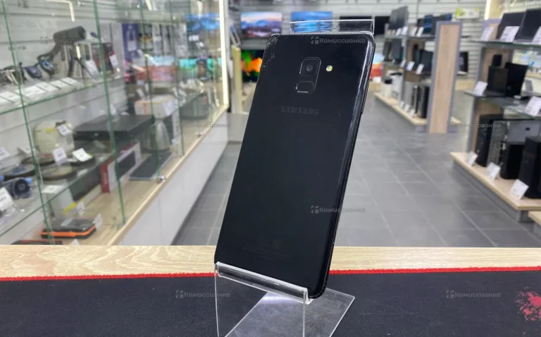 Samsung Galaxy A8+ (2018) 4/32 ГБ