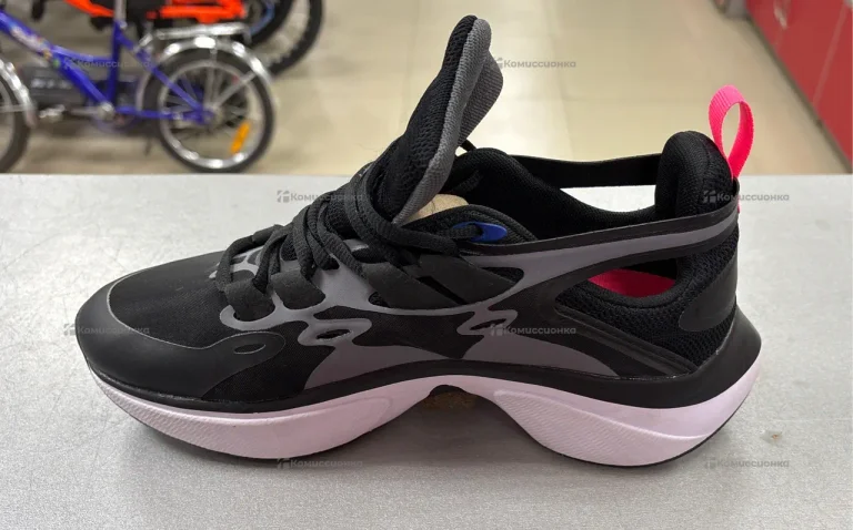 Кроссовки Nike Signal 42 Rep