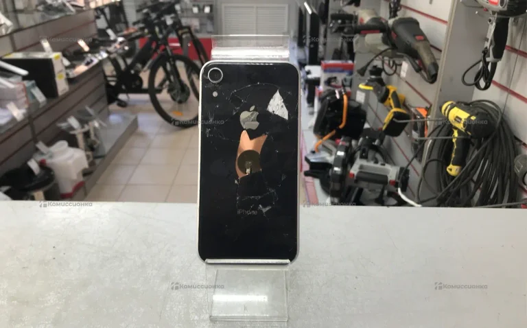 Apple iPhone XR 3/64 ГБ