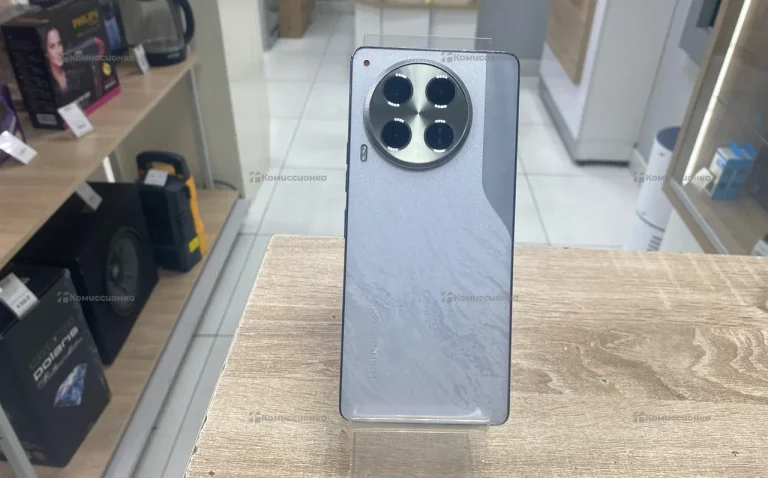 Tecno Camon 30 8/256 ГБ