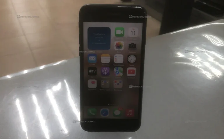 Apple iPhone SE 128Gb