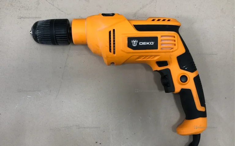 Дрель ударная DEKO DKID650W