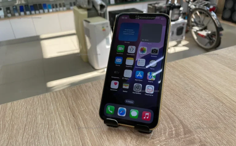 iPhone XR 64