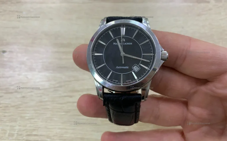 Часы  Maurice Lacroix PT6048