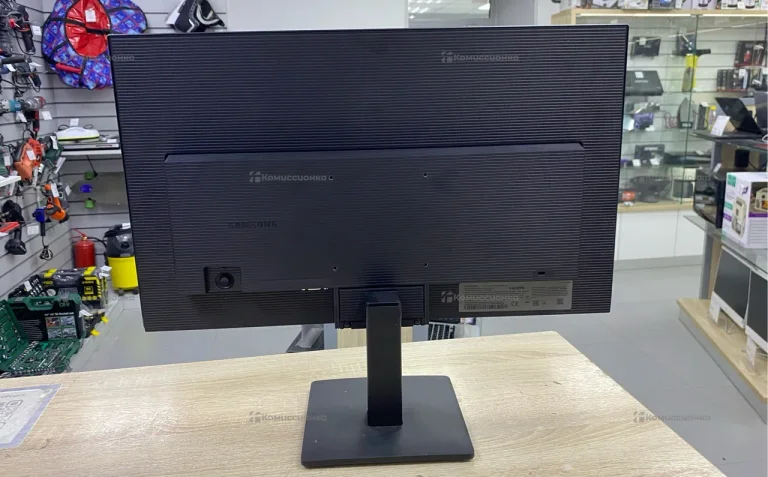 Монитор Samsung S24D300GAI