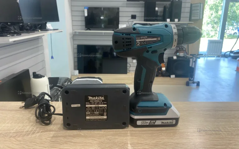 Дрель-шуруповерт makita DF347DWE