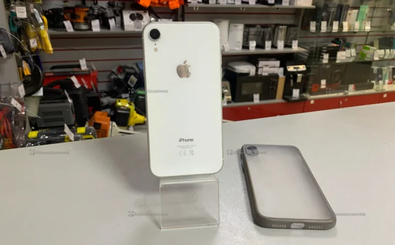 Apple iPhone XR 4/128 ГБ