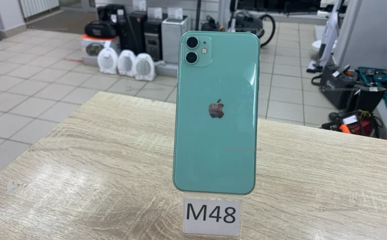 Apple iPhone 11 4/128 ГБ