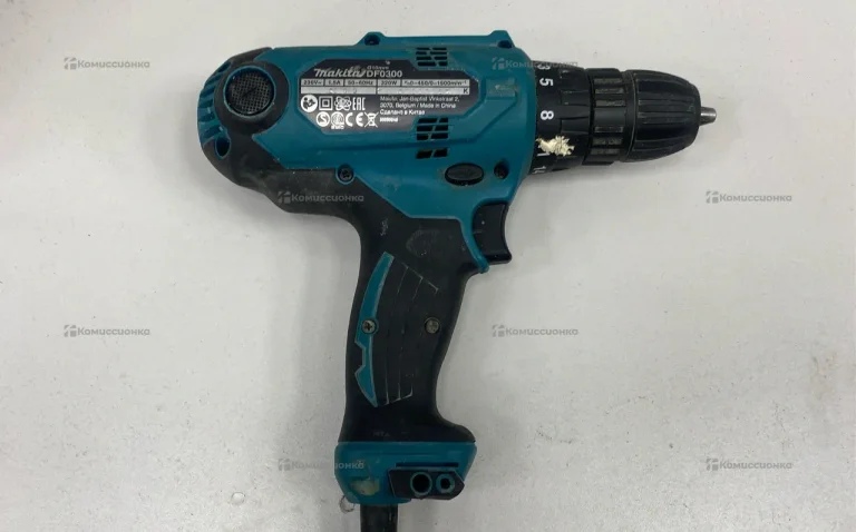 Сетевая дрель-шуруповерт Makita DF0300