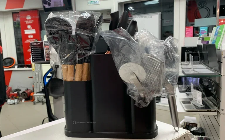 наборы ножей и кух. предметов Kitchen