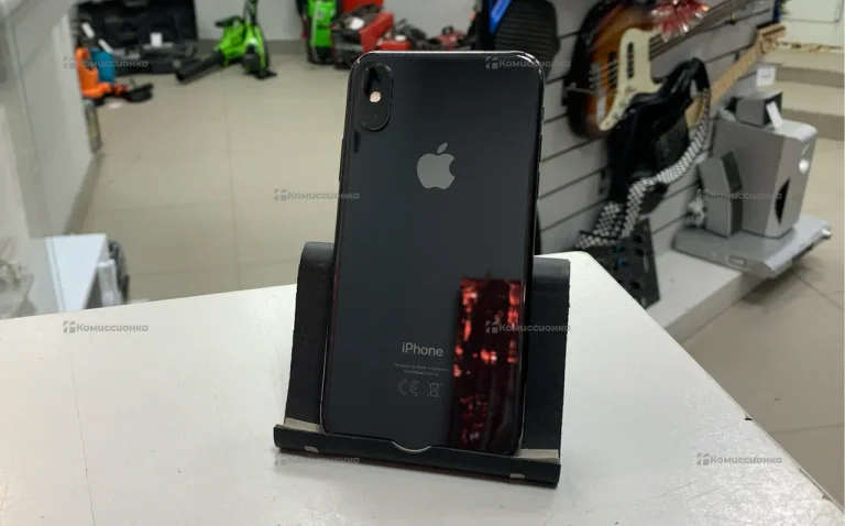 Apple iPhone XS 4/64 ГБ
