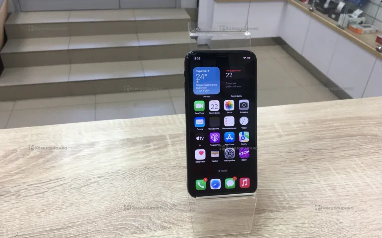 Apple IPhone X 64 ГБ